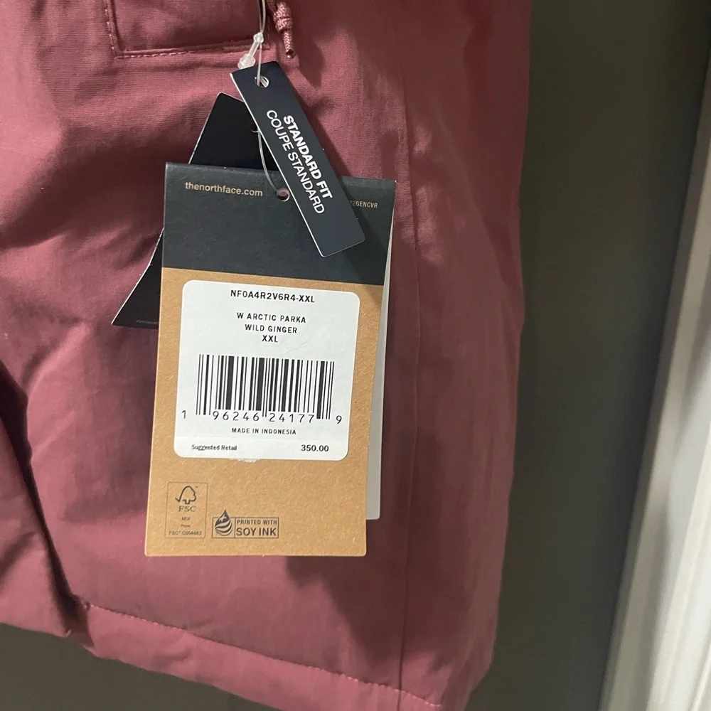 Women’s Arctic Parka - Picture 2 of 10